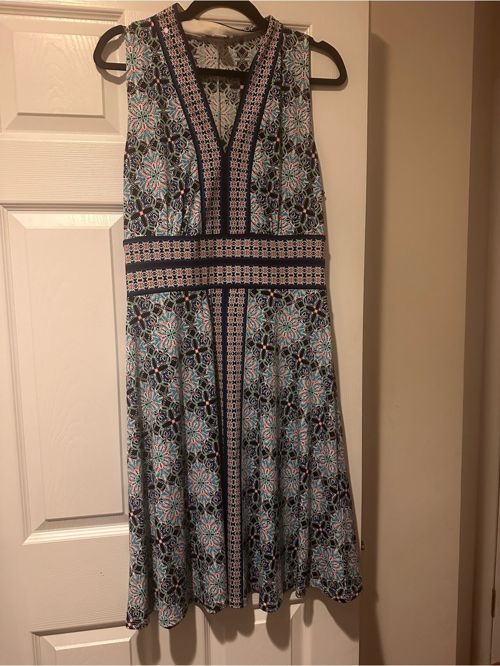 London Times Sleeveless V-Neck Printed Midi Dress in Blue, White, and Black